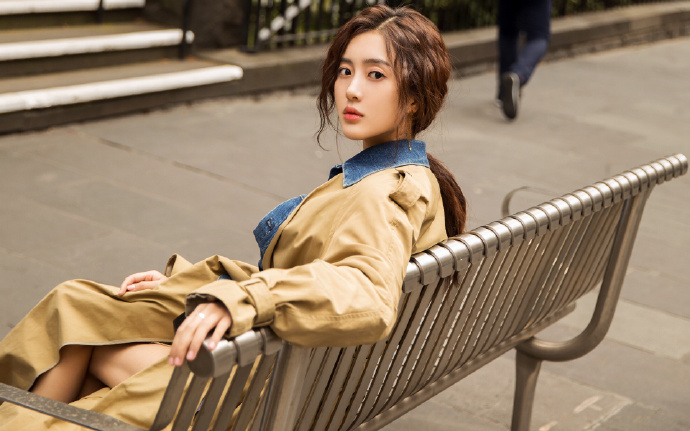 王毅会见哈萨克斯坦副总理兼外长努尔特列乌